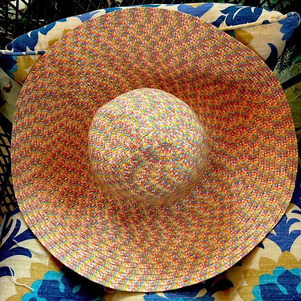 A Beautiful Sun Hat Sparkly Pink Light Blue Yellow and White Tweed;Its So Pretty - Picture 5 of 12